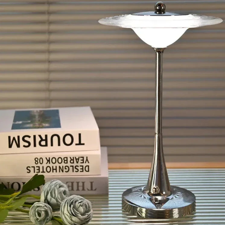 Jalvelta Portable Lamp