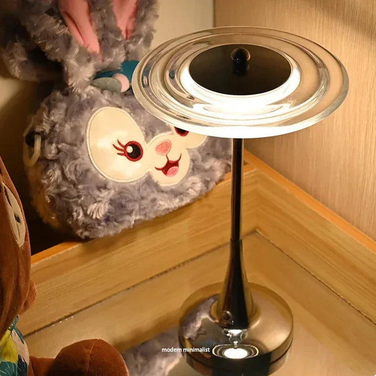 Jalvelta Portable Lamp