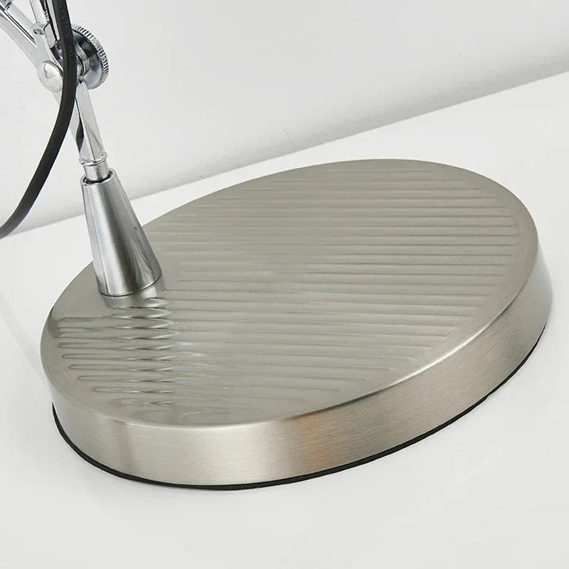 Jorndunda Table Lamp