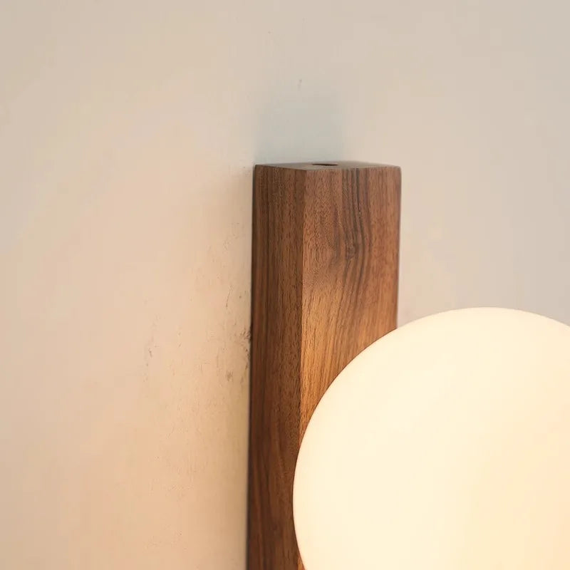 Kalstessa Wall Lamp