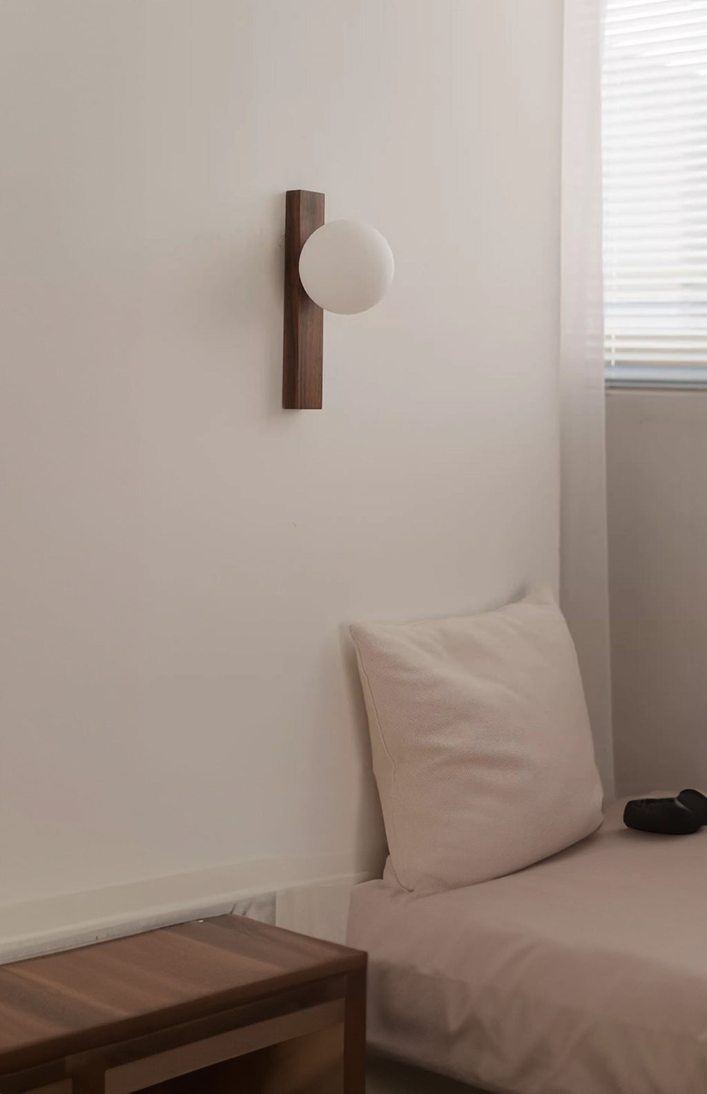 Kalstessa Wall Lamp
