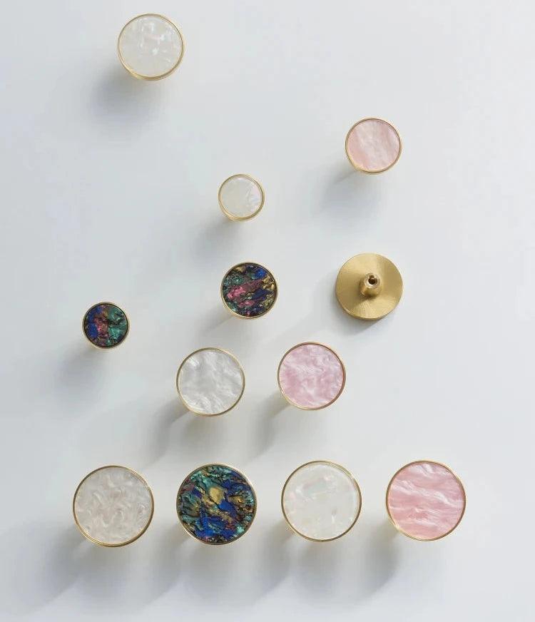 Kernarno Brass Knobs