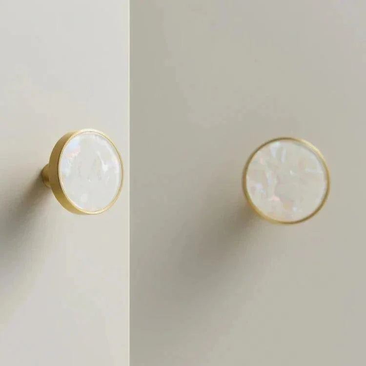 Kernarno Brass Knobs
