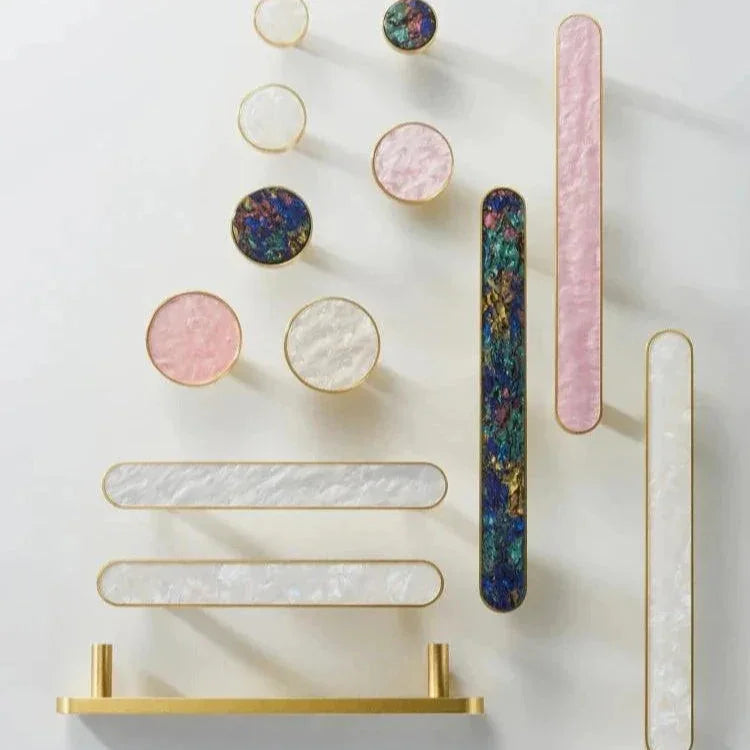 Kernarno Brass Knobs