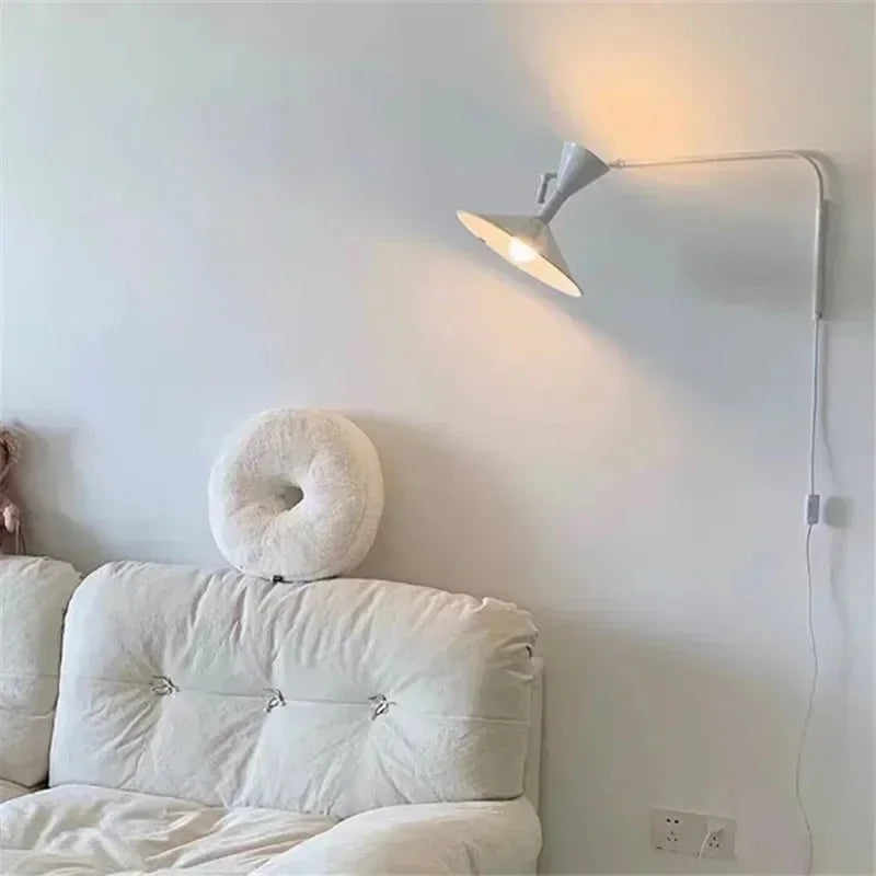 Keruna Wall Lamp