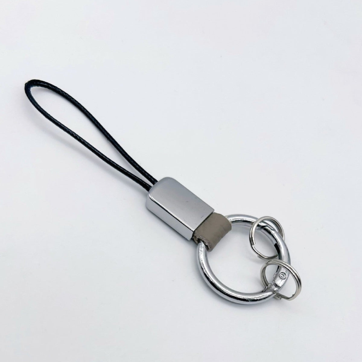 Keychain Holder Light Gray Off White | Kelmera