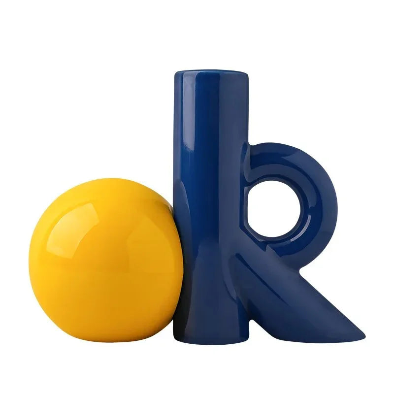 Linnirra Vase