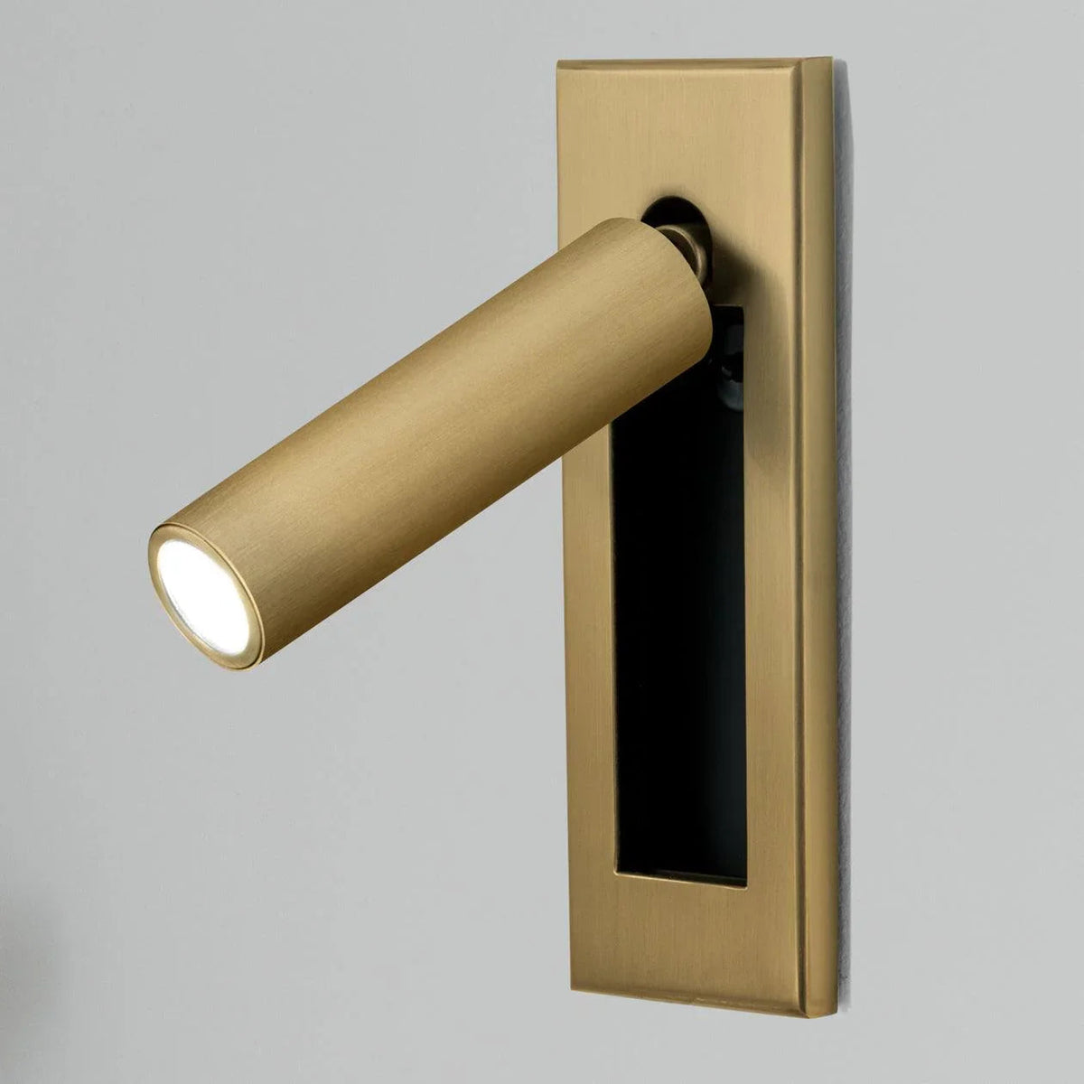 Lordella Mount Sconce