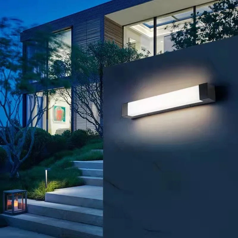 Loresa LED Wall Light