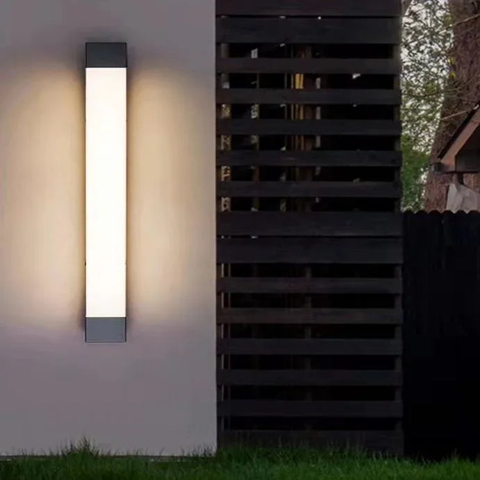 Loresa LED Wall Light