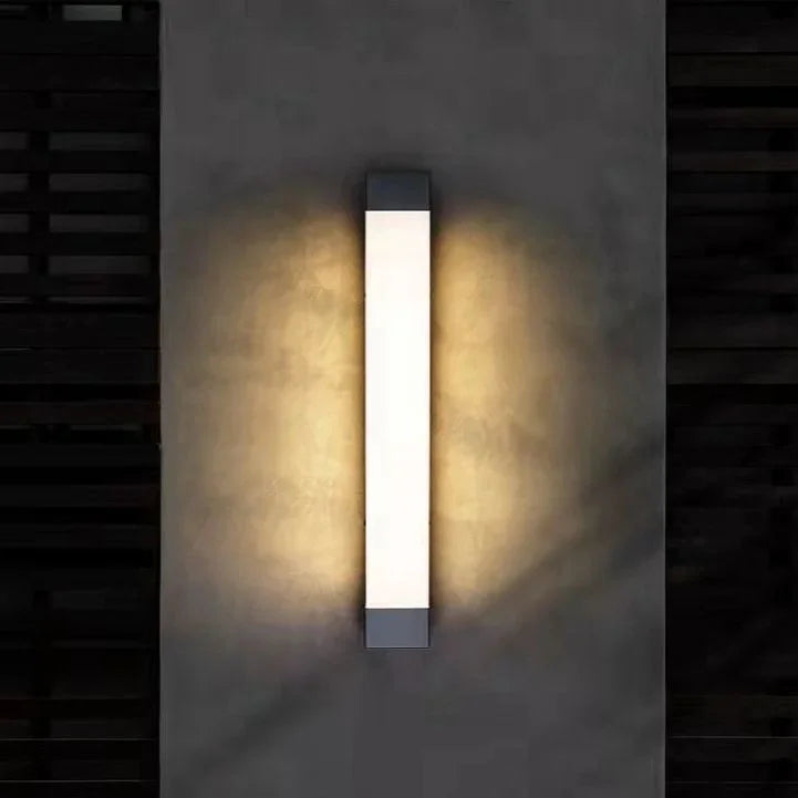 Loresa LED Wall Light