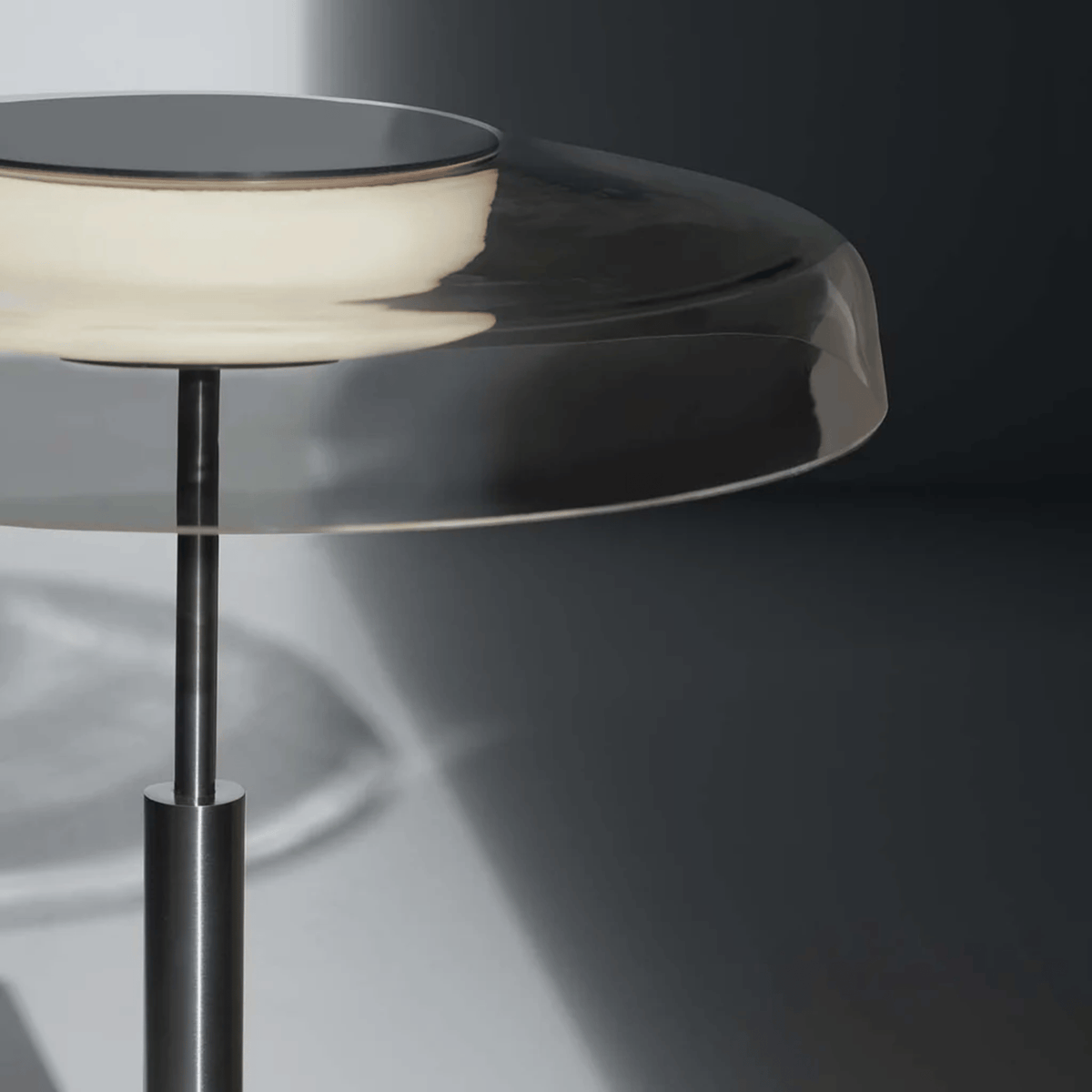 Lornando Table Lamp