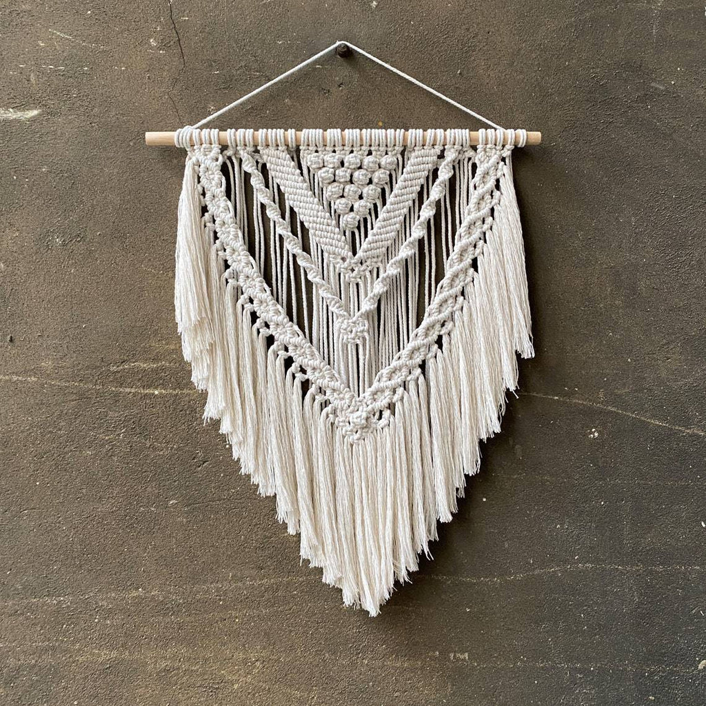 Macrame Wall Decoration with Creative Fringes | Kelmera