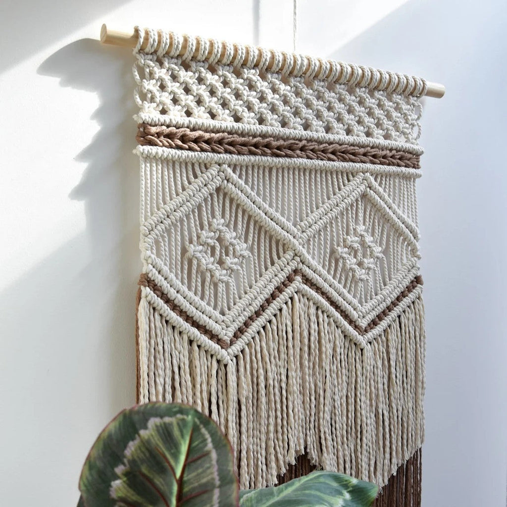 Macrame Wall Decoration with Creative Fringes | Kelmera