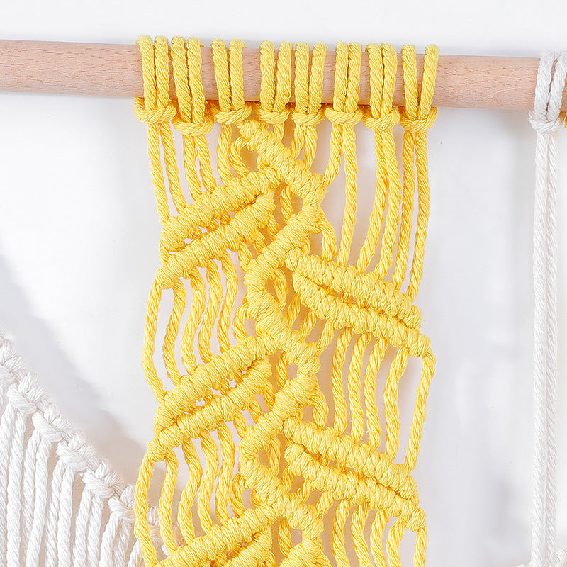 Macrame Wall Hanging with Modern Fringes and Stylish Leaf Elements | Kelmera