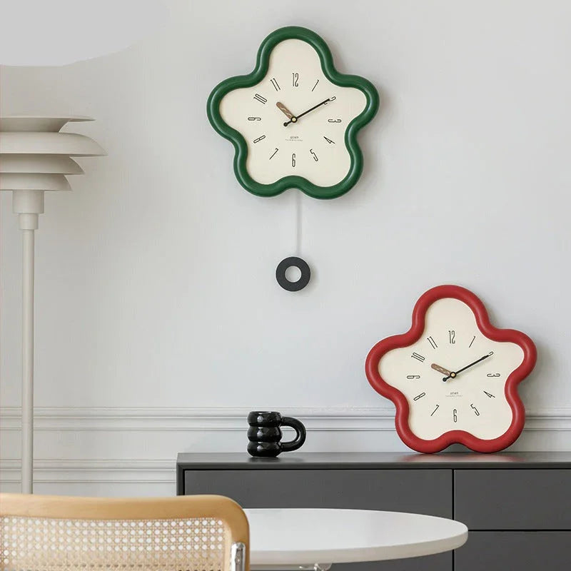 Melova Clock