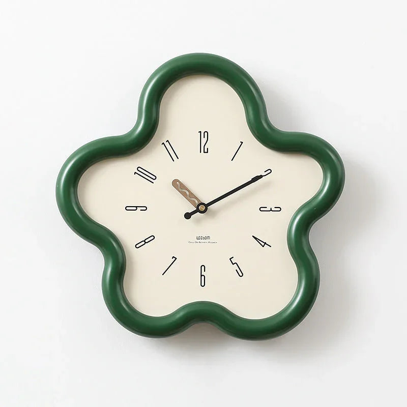 Melova Clock
