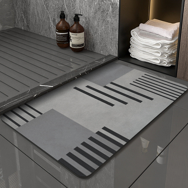 Modern Geometric Bath Mat Polyester Textile Non Slip | Kelmera