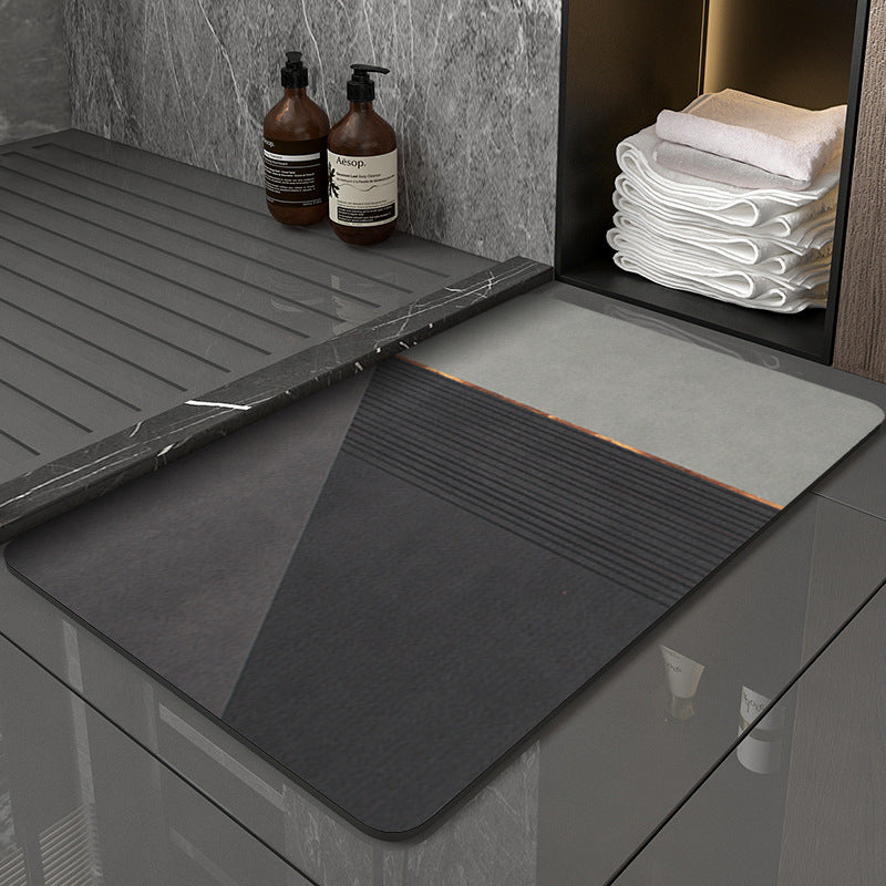 Modern Geometric Bath Mat Polyester Textile Non Slip | Kelmera