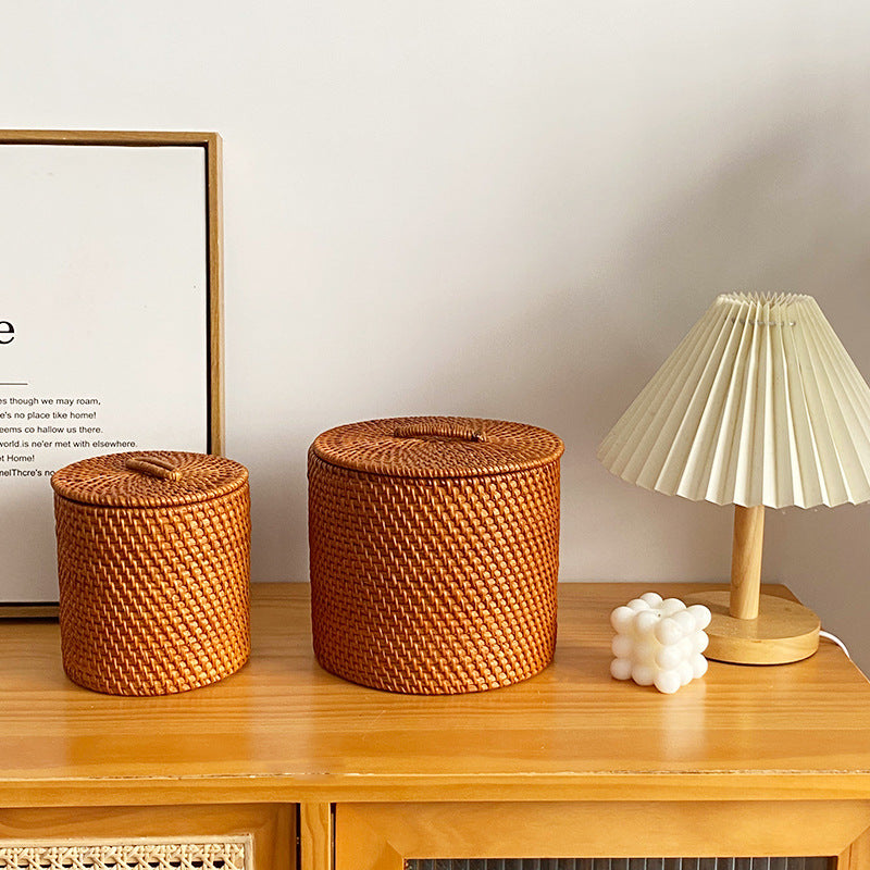 Modern Storage Stool made of Natural Material | Kelmera