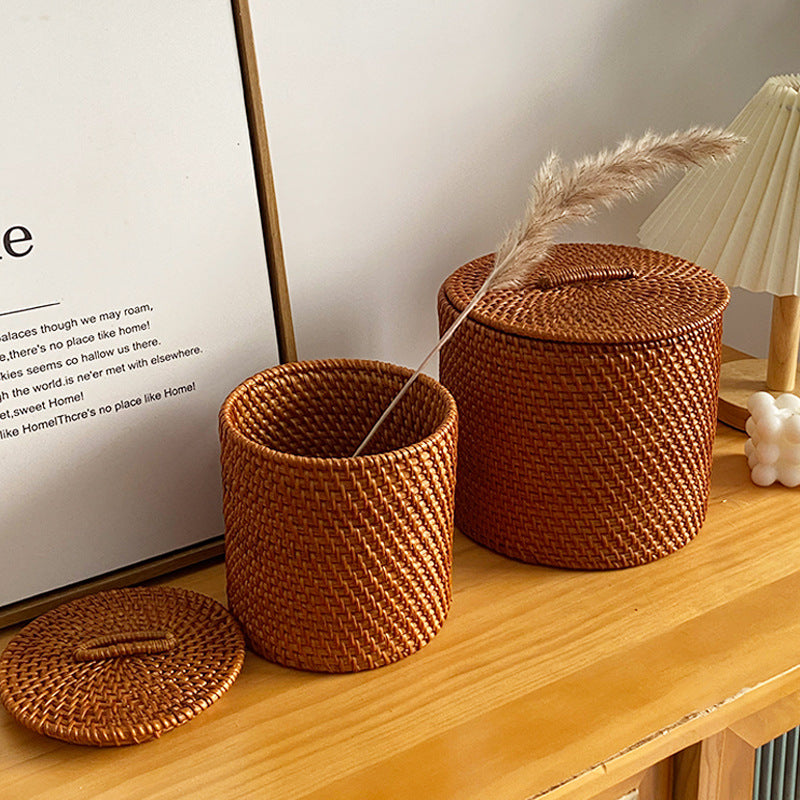 Modern Storage Stool made of Natural Material | Kelmera