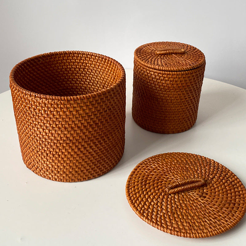 Modern Storage Stool made of Natural Material | Kelmera