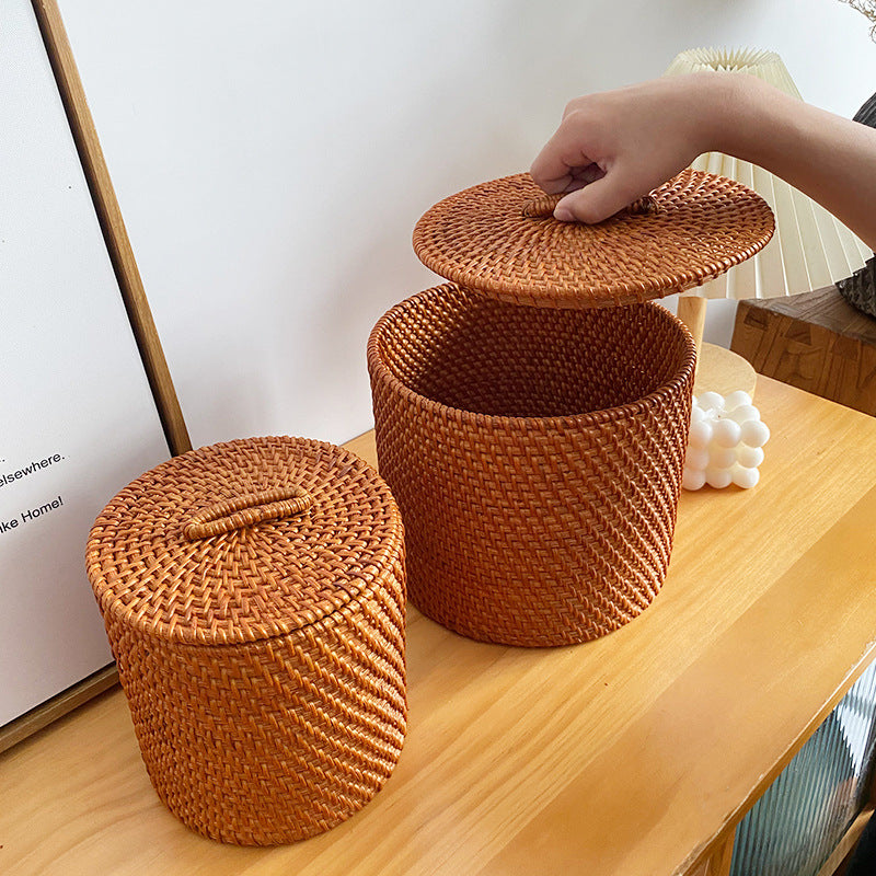 Modern Storage Stool made of Natural Material | Kelmera