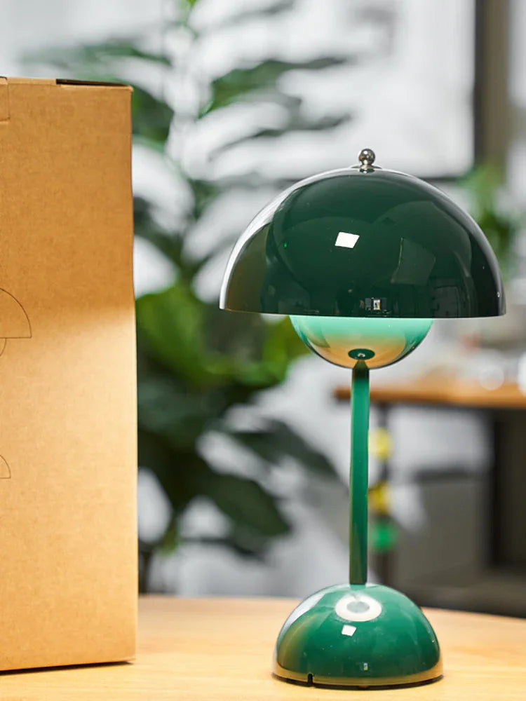 Nelndia Table Lamp