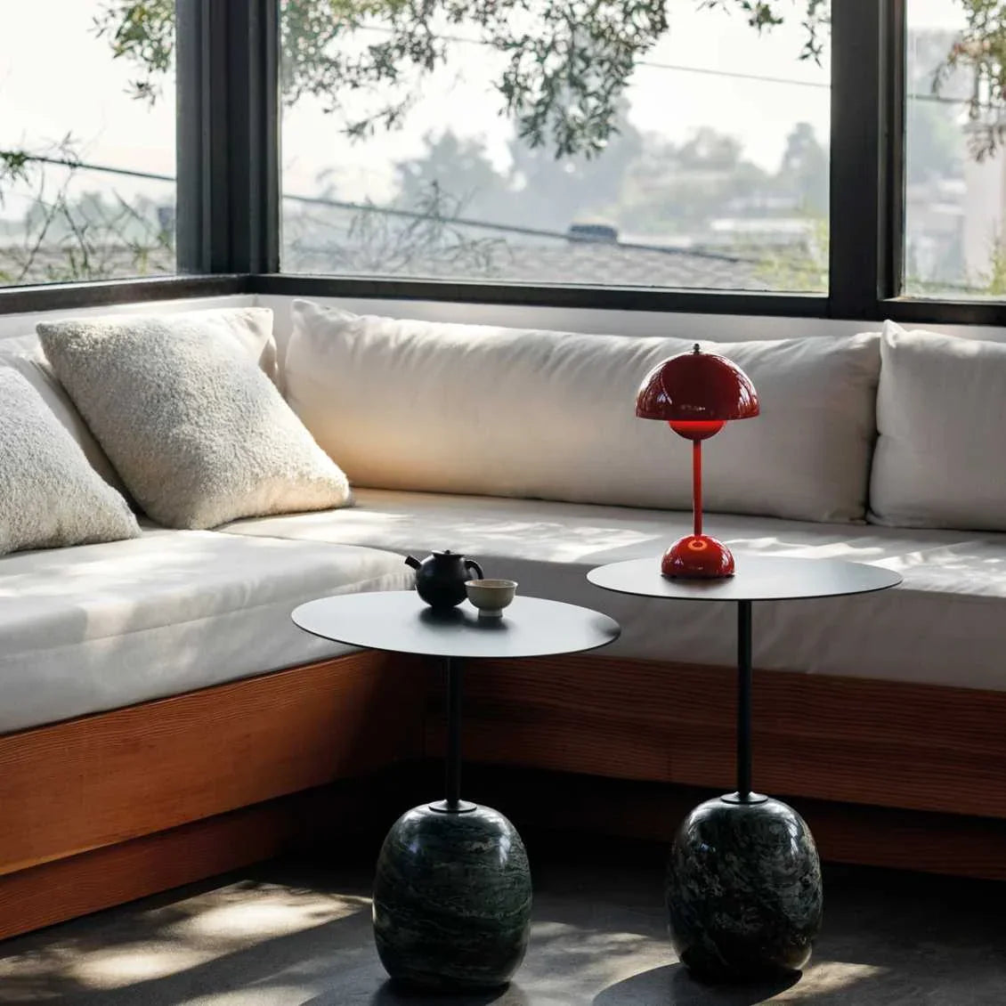 Nelndia Table Lamp