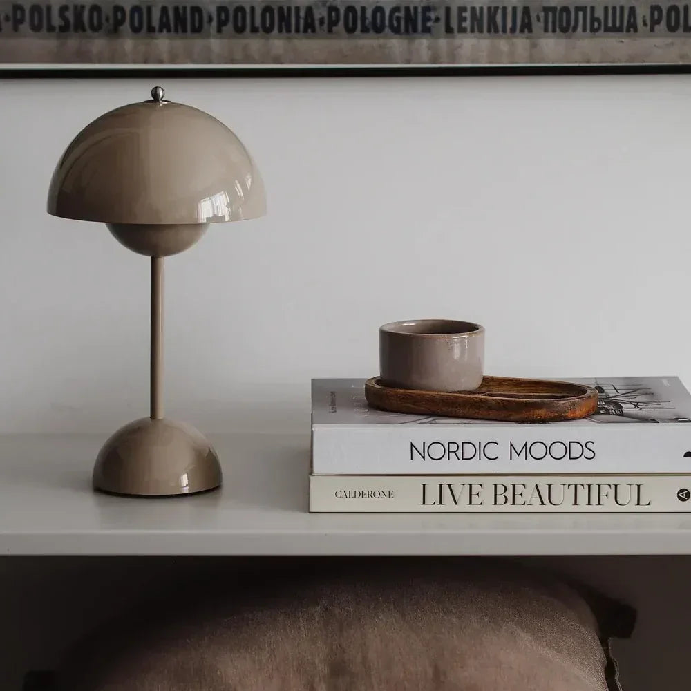 Nelndia Table Lamp