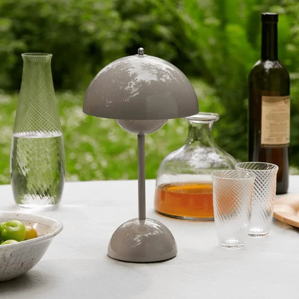 Nelndia Table Lamp