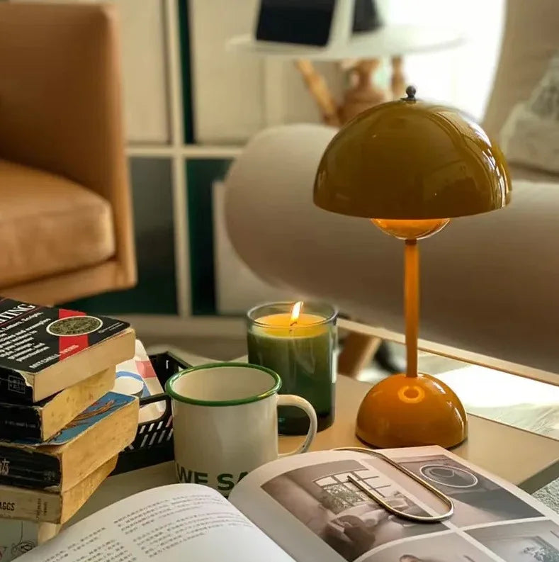 Nelndia Table Lamp