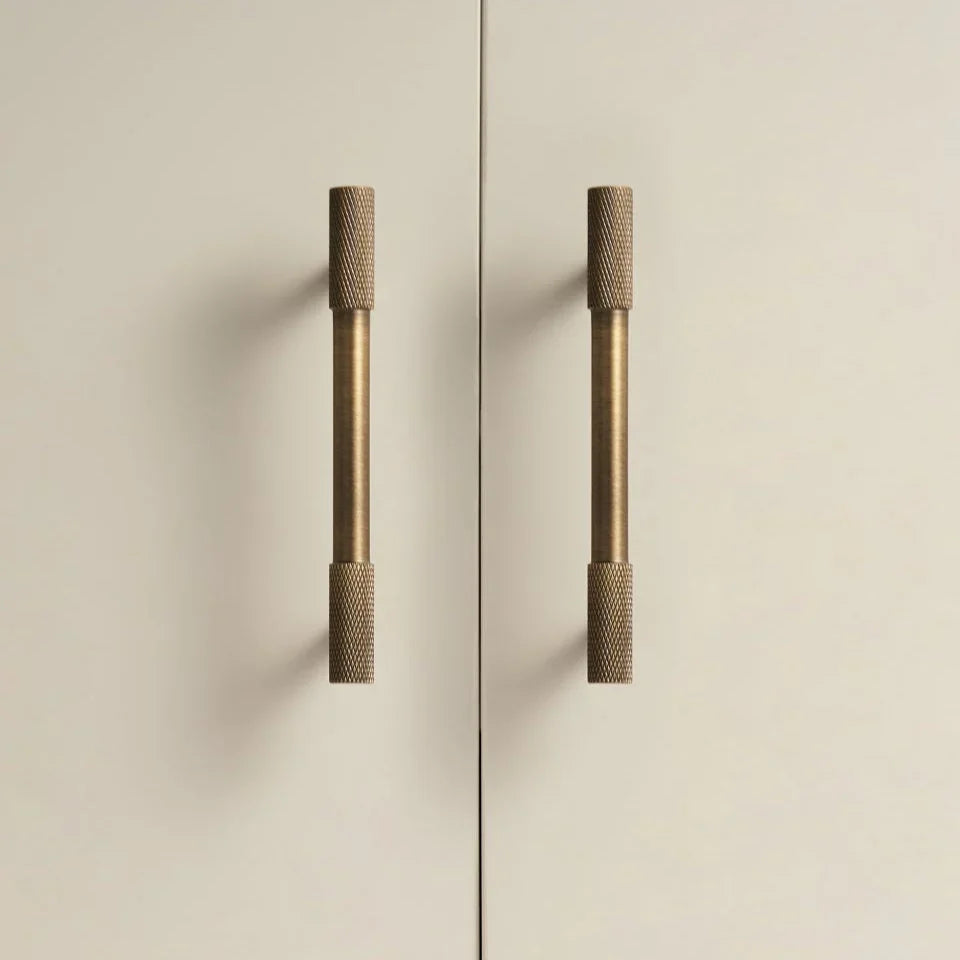 Nelstina Cabinet Knobs