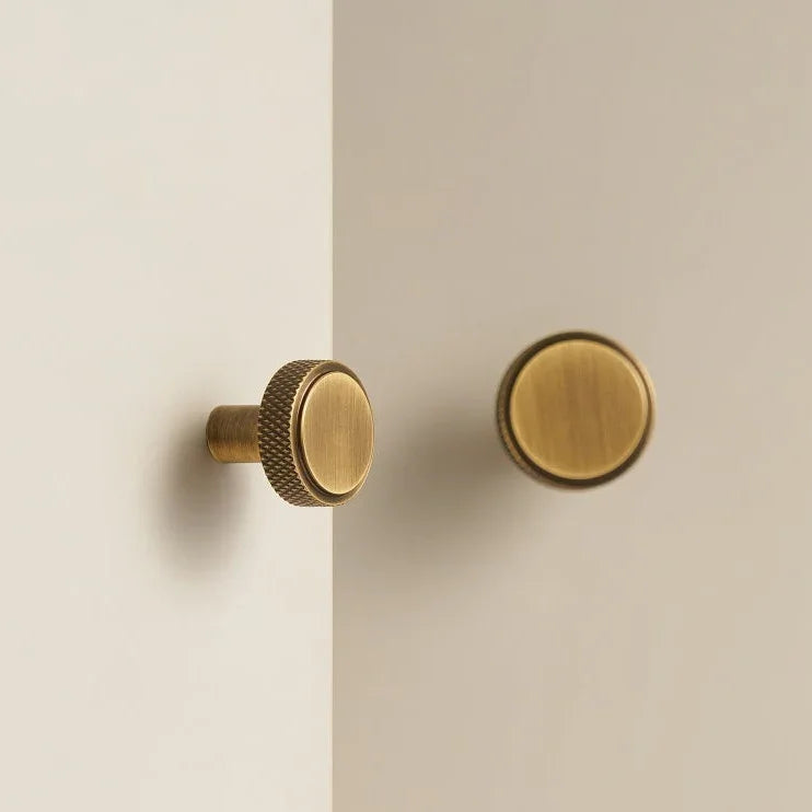 Nelstina Cabinet Knobs