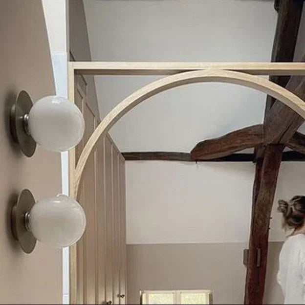 Orfia Wall Lamp