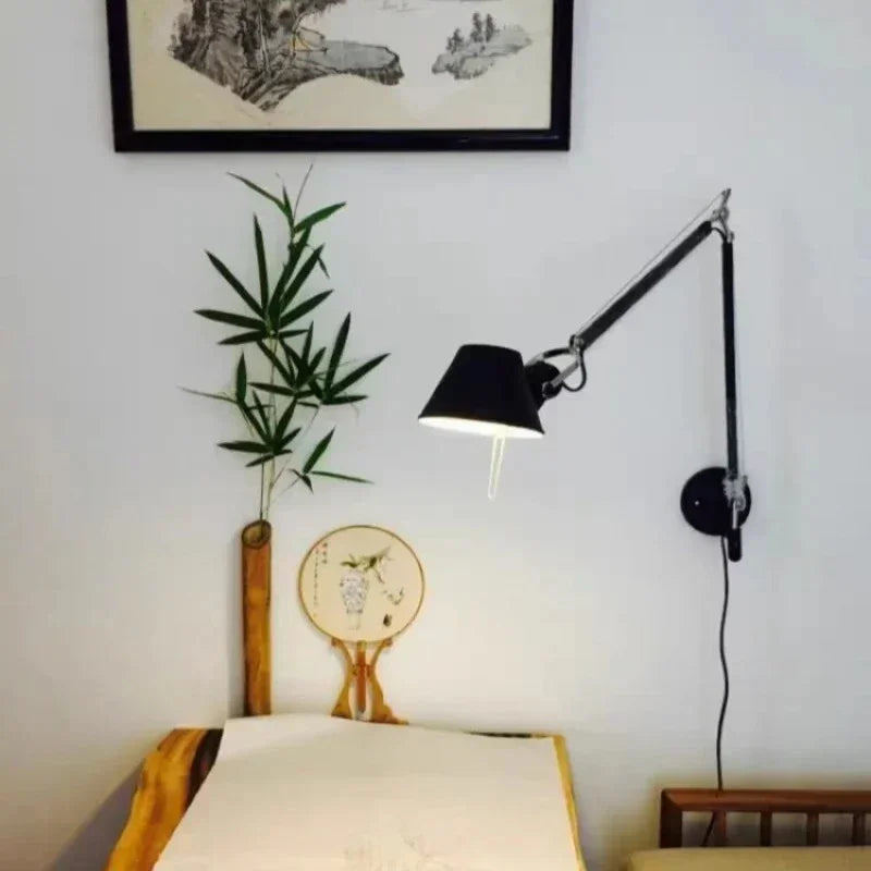 Orfossa Adjustable Wall Light