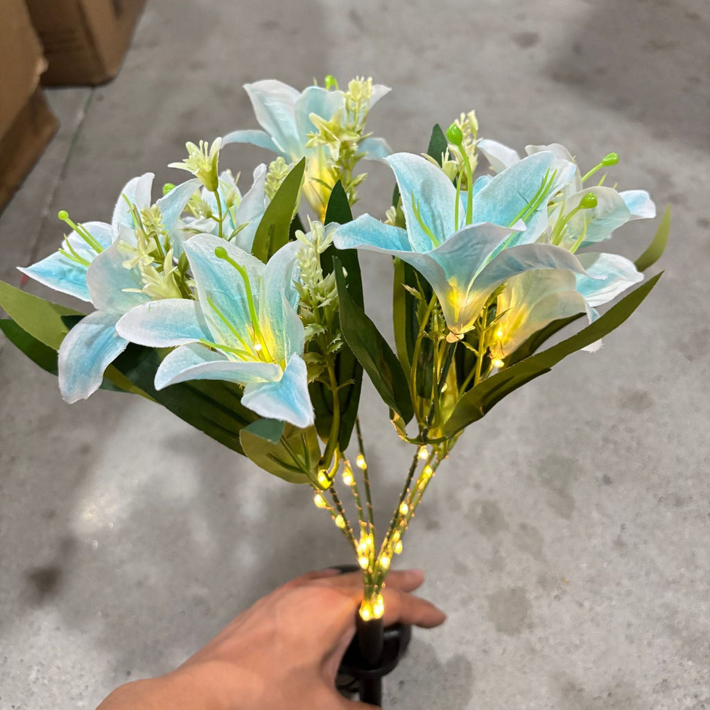 Outdoor Solar LED Glowing Lily Bouquet Plug Lights | Kelmera