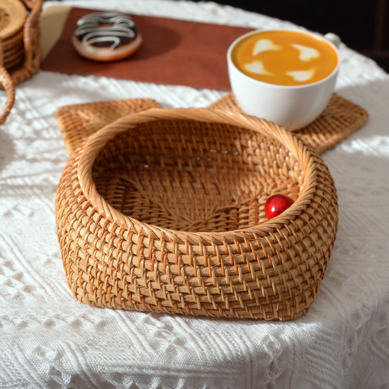 Oval Basket made of Woven Material | Kelmera