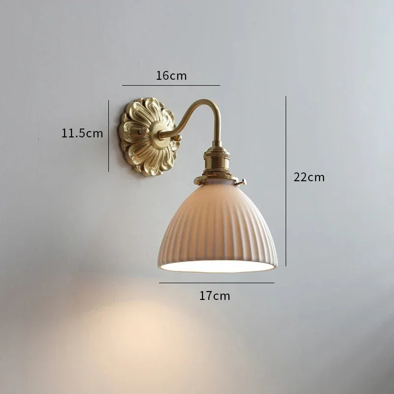 Perdoda Brass Lamp