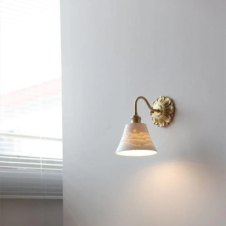 Perdoda Brass Lamp