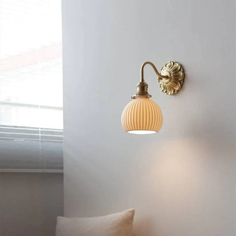 Perdoda Brass Lamp