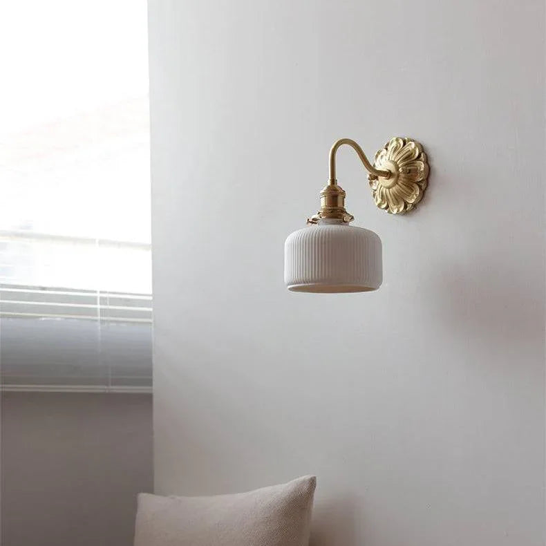 Perdoda Brass Lamp