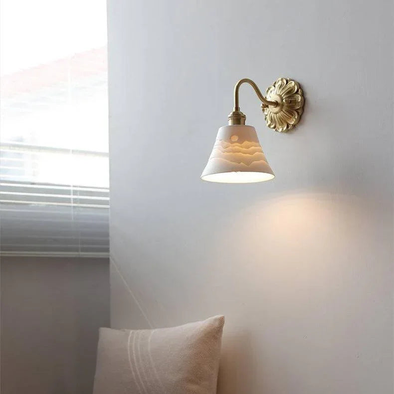 Perdoda Brass Lamp