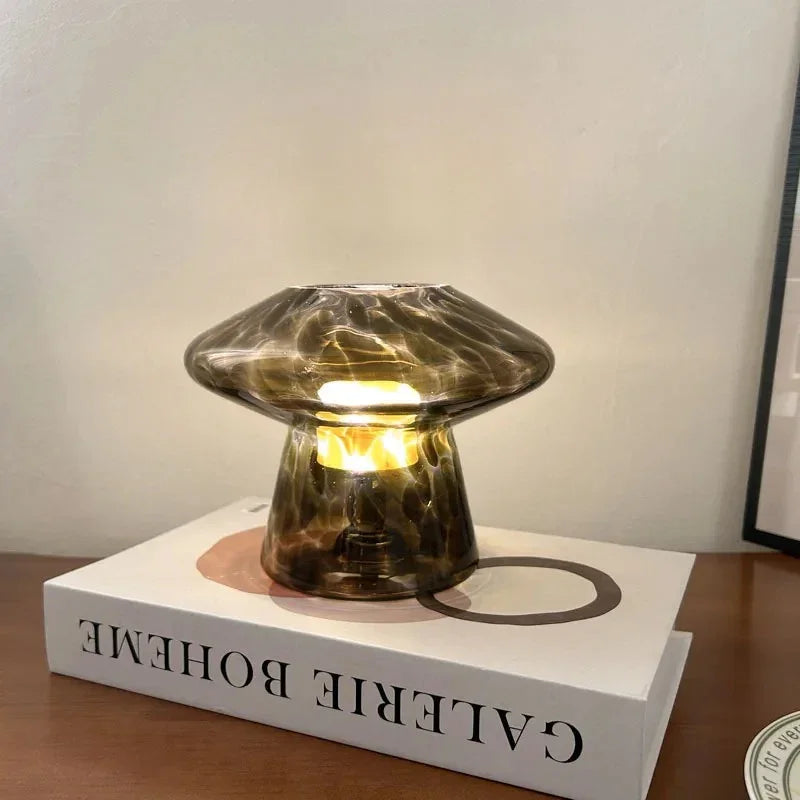 Pervuna Table Lamp