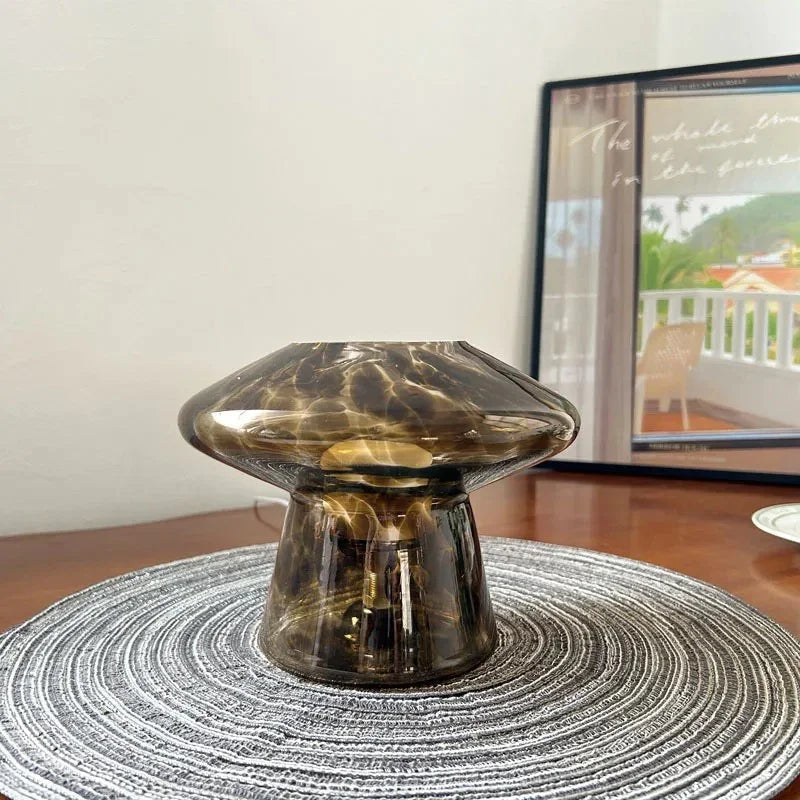 Pervuna Table Lamp