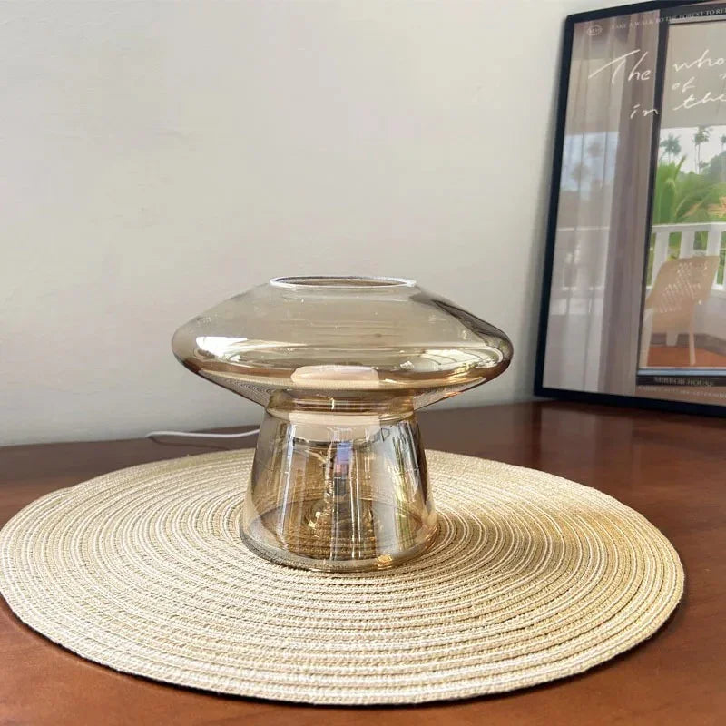 Pervuna Table Lamp