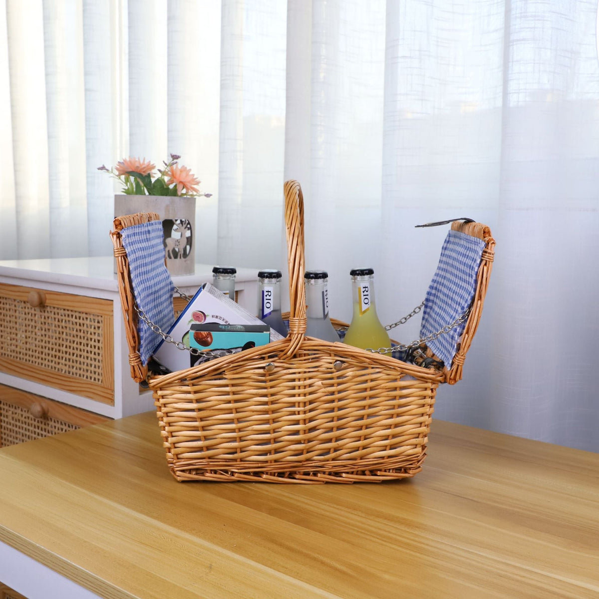 Picnic Blanket with Waterproof Bottom and Check Pattern | Kelmera