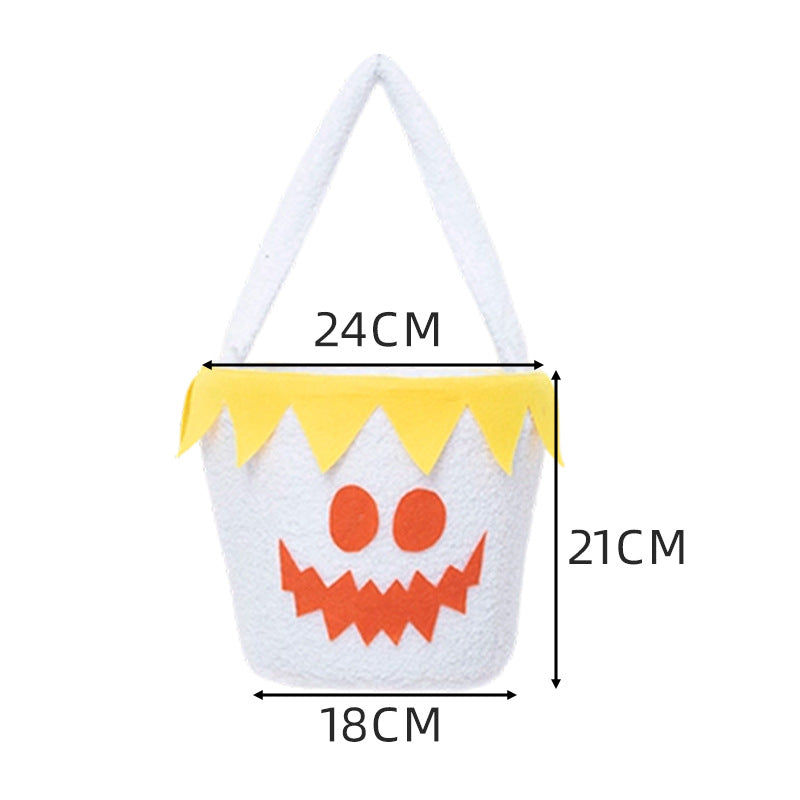 Playful Gift Basket with Cute Halloween Motif | Kelmera