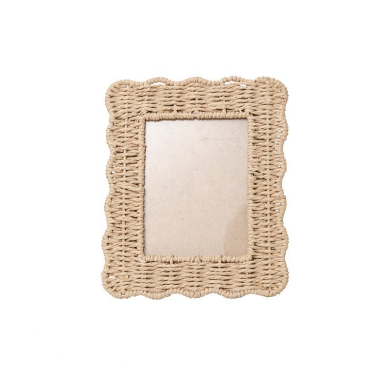 Playful Picture Frame in Rattan Style | Kelmera