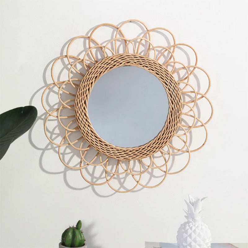 Playful Wall Mirror made of Rattan | Kelmera